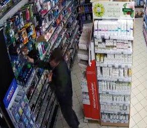 contrôle de la dissimulation du haut du corps et du spirix.