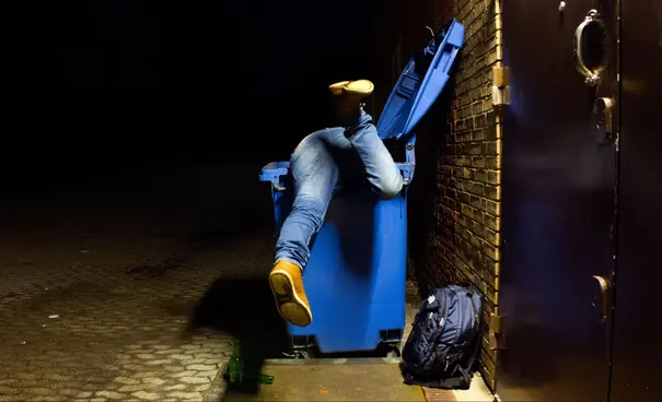 Le dumpster diving est-il légal en Alberta ?